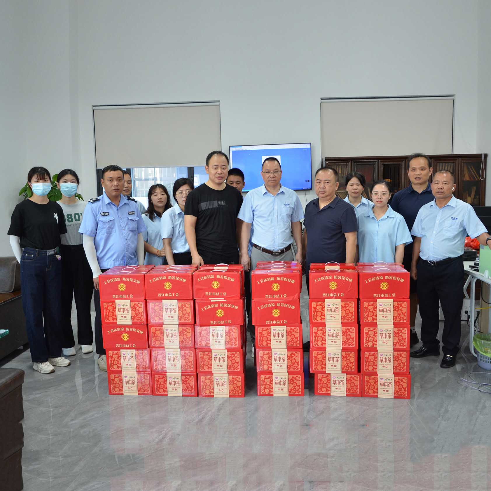 清涼關(guān)懷至優(yōu)安納，工會助力戰(zhàn)高溫