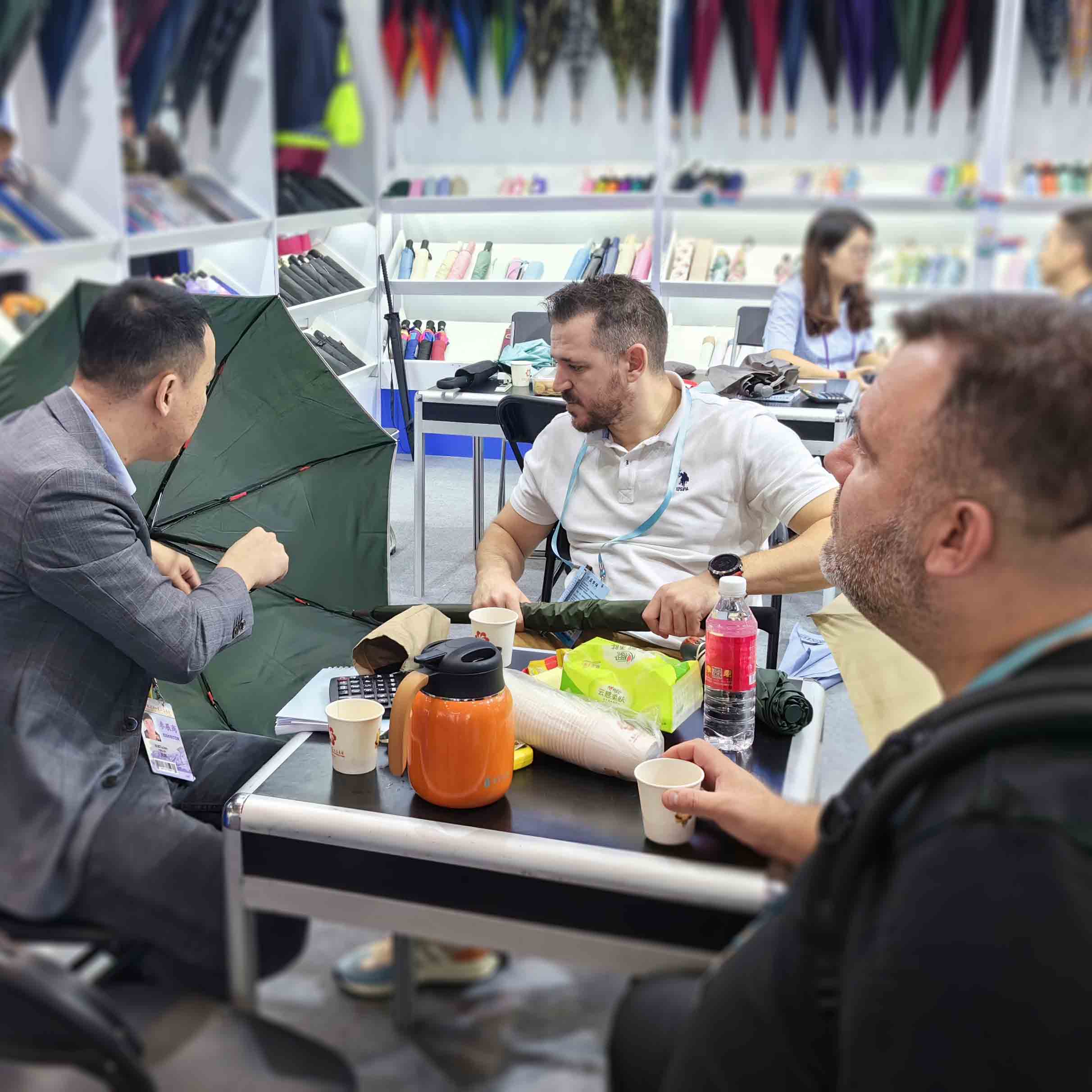 優(yōu)安納傘業(yè)：品牌出海展實力，多元拓展贏未來