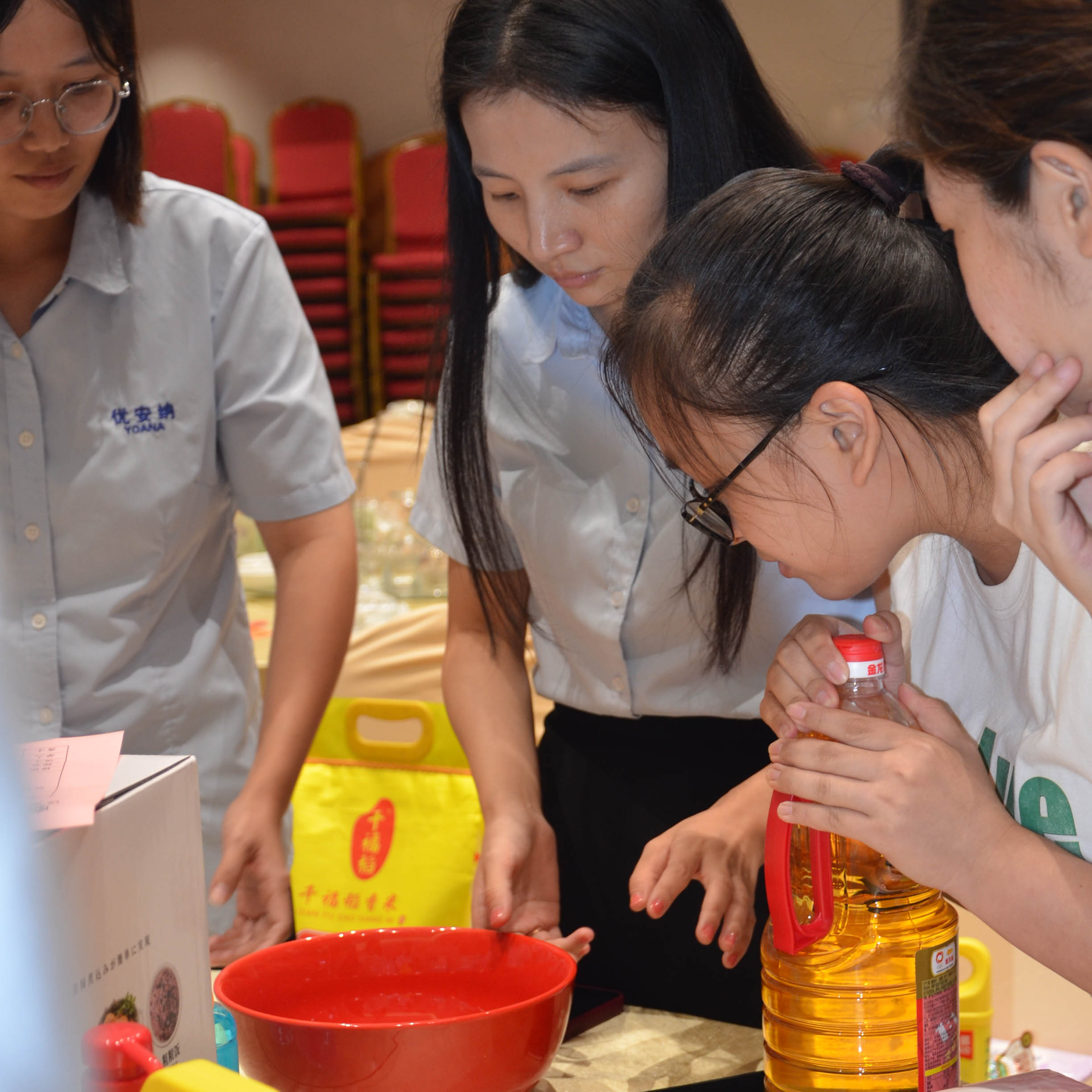 優(yōu)安納中秋團圓，溫暖擔(dān)當(dāng)共前行